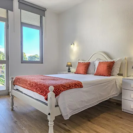 Blue Ship * Funchal (Madeira)